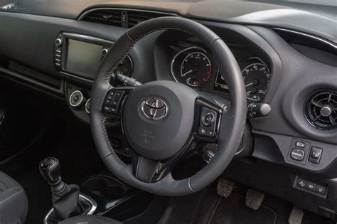 Toyota Yaris Bi Tone Vvt I Hofmanns