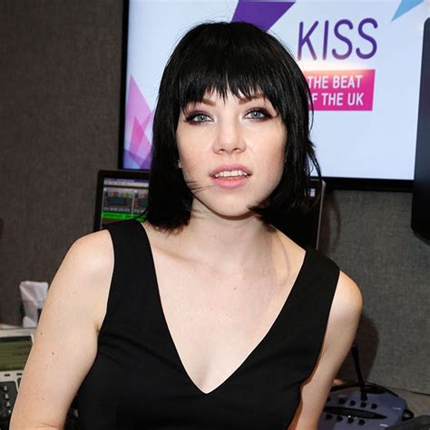 Why Carly Rae Jepsens Hair Is The Only Cut You Need This Fall Brit Co