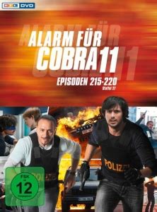 Als die handlung der serie 1998 von berlin nach köln umverlegt wurde, befanden sich zunächst auch einige jahre lang die innenkulisse des autobahnpolizei reviers (kurz: Alarm für Cobra 11 - Staffel 27 - Axel Sand, Heinz Dietz ...