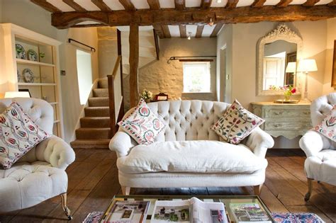 The Coziest Hotels Of The English Countryside Vogue Paris Cottage