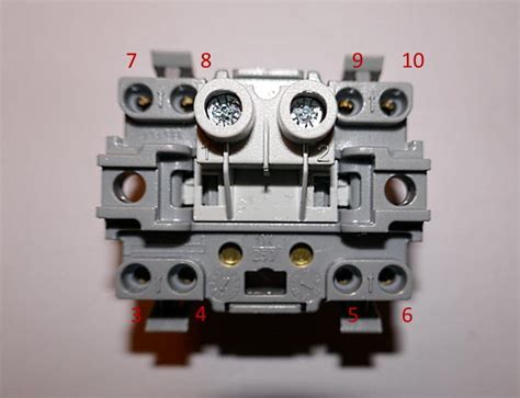 Branchement double interrupteur Siemens vv étanche (90555517-SI) [Résolu]