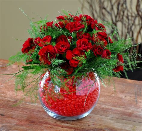 Valentines Arrangement Using Carnations And Cinamon Hearts Bellos