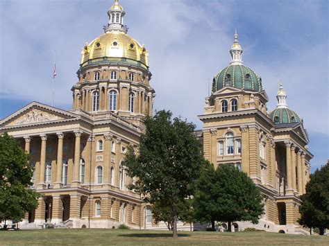 Des Moines Ia Capital Des Moines Iowa Capitol Building Capitals