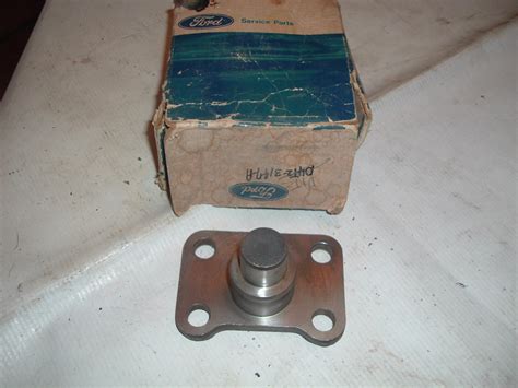 1971 72 73 74 Ford Truck 4x4 Spindle Arm Plug Spicer D1tz 3147 A New