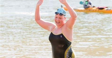 Sarah Thomas Completes Historic 4 In A Row English Channel Swim