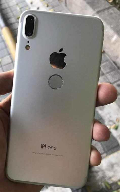 Semakin kompetitifnya persaingan smartphone di kelas atas membuat apple harus melakukan sementara untuk internal, iphone 6s tersedia dalam pilihan 16gb, 32gb, 64gb, dan versi tertinggi 128gb. Harga i-Phone 8 di Malaysia | Cerita Budak Sepet