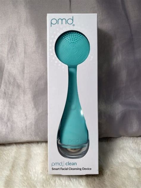 Pmd Clean Smart Facial Cleansing Device With Silicone Brush And Anti
