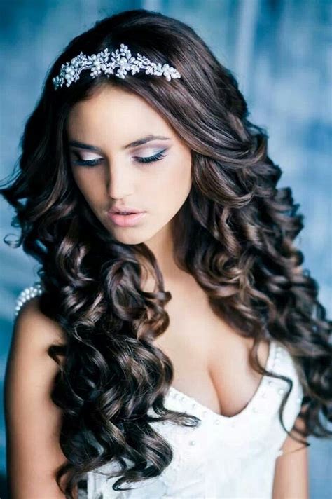 Best Curly Wedding Hairstyles Ideas The Xerxes