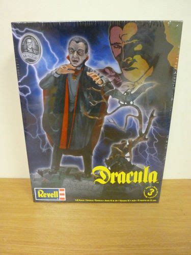 Universal Studios Monsters Revell Dracula 1 8 Scale Model Skill Lvl 3