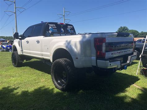 Anybody have pics of a white truck with top of cab black? - Ford Truck Enthusiasts Forums