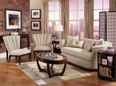 The best tufted neutral chairs. 124+ Great Living Room Ideas and Designs - Photo Gallery