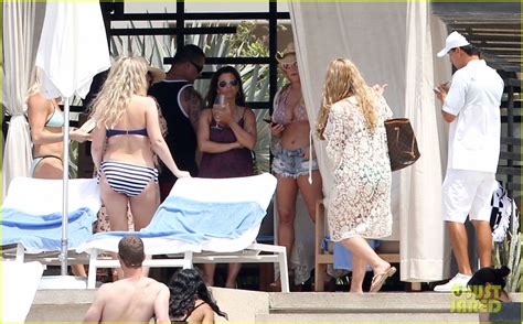 Jessica Simpson Shows Off Her Killer Daisy Duke Bikini Body Photo Bikini Jessica
