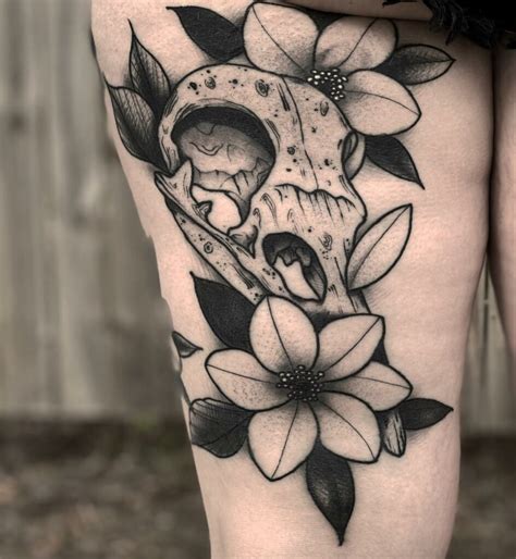 11 Flower Thigh Tattoo Ideas That Will Blow Your Mind Alexie