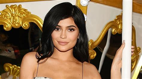 Kylie Jenner Debuts Blunt Bangs On Instagram Allure