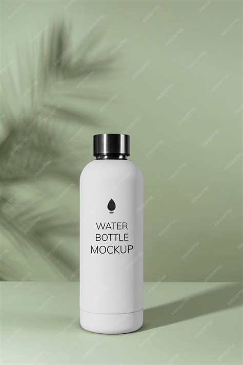 Premium Psd Minimal Reusable Water Bottle Design Mockup