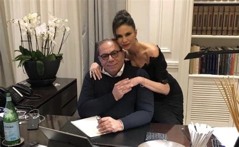 Aug 04, 2021 · acces direct cu mirela vaida, cel mai tare show despre oameni si viata, ce iti prezinta informatii din domeniul social, viata de zi cu zi, vedete, cancan si monden, doar la antena 1 Ramona Bădescu face dezvăluirea anului: Tatăl copilului ei ...