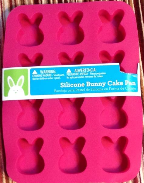 New Silicone Bakeware Bunny Cake Pan Easter 12 Cavity Pink Bunnies Mini