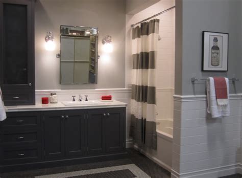 Orange paint colors add joy when used in a kitchen or a bathroom. Bathroom - Sherwin Williams Argos 7065