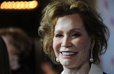 mary tyler moore tv icon dead at 80
