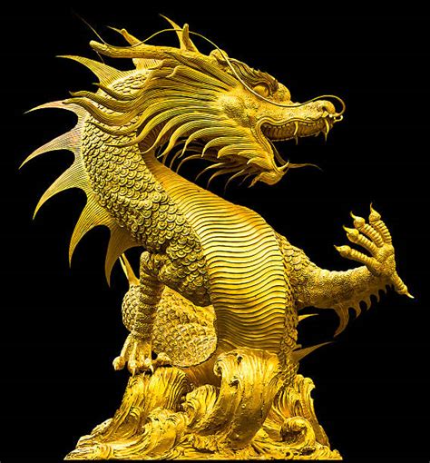 Large Dragon Statues Stock Photos Pictures And Royalty Free Images Istock