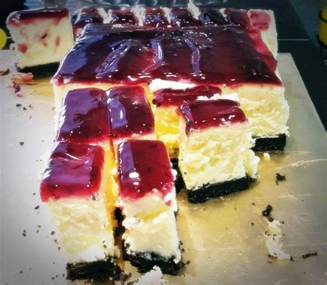 Penggunaan ovalette dalam kek ni akan memudahkan kek menjadi gebu dalam resepi kek vanila cheese leleh, saya menggunakan serbuk vanila sebagai ganti esen vanila kerana rasanya lebih sedap dan kuat. Resepi Kek Blueberry Cheese - Resepi Kek & Biskut Raya