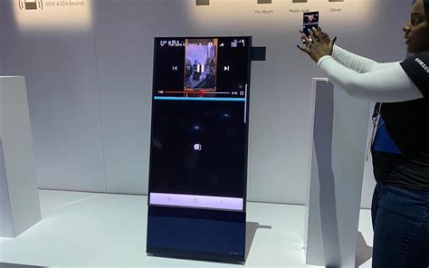 Vertical Screens And Why Social Tv Is A Thing At Ces Pickr
