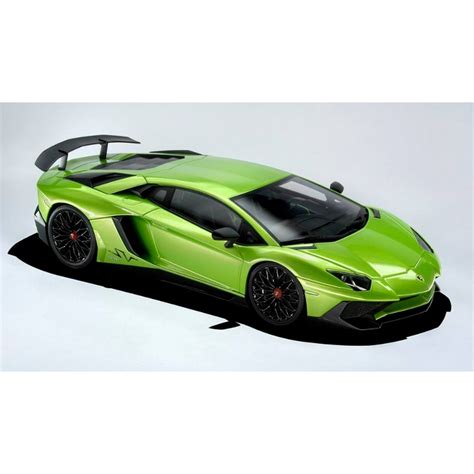 Lamborghini Aventador Sv In Green Diecast Model Car In 118 Scale By