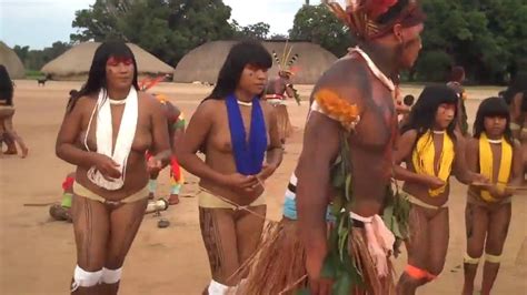 Xingu Girls Nude