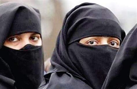 Lucknow Divorced Muslim Woman Caught In Nikkah Halala Trap 65 Year