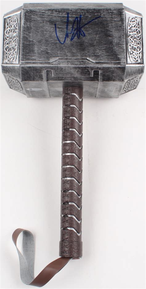 Chris Hemsworth Signed Replica Thor Hammer Beckett Coa Pristine Auction