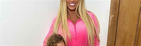 Katie Price Films Daughter Bunnys Makeup Tutorial Hours After Being Slammed For Using Filter On