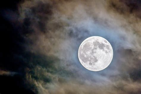 How Does The Moon Glow Wsu Insider Washington State University