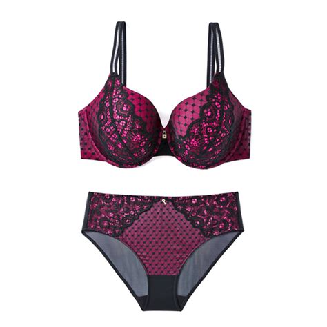 Lingerie Youll Actually Want To Wear After Valentines Day Chatelaine