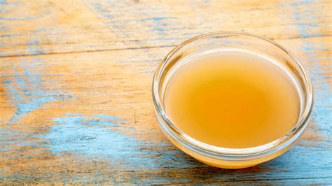 9 Apple Cider Vinegar Beauty Benefits Youre Missing Out On Sheknows