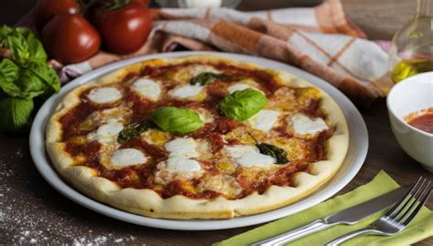 Pizza Margherita Croccante Impasto Con Acqua Frizzante