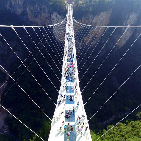 Otwarto Najdłuższy I Najwyższy Szklany Most Na świecie