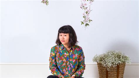 Für die weitere suche einfach die links unten verwenden oder das forum. Handgemalte Tapeten: Sian Zeng inszeniert ganze Räume ...