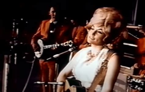 On This Date Dolly Parton Joins The Grand Ole Opry In 1969 Whiskey Riff