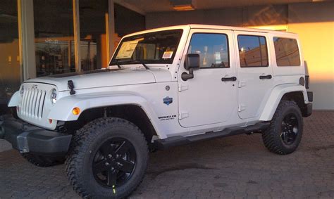 Jeep Wrangler Polar Edition Pictures Hd Welcome Cars