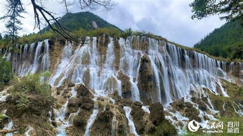 Chinese Scenic Spot Jiuzhaigou Fully Opens After Quake 5 Peoples