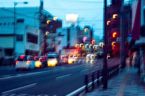Gambar Pejalan Kaki Jalan Lalu Lintas Malam Pemandangan Kota