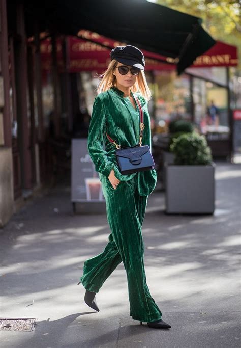 The 75 Hottest Ways To Wear Velvet This Winter Chic Clothing Style Vintage Chic Fashion