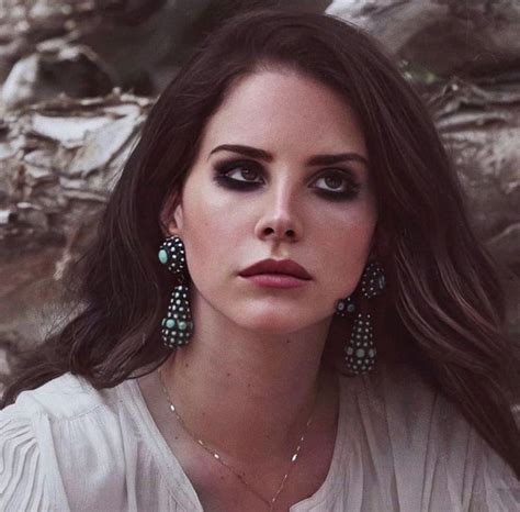 They Judge Me Like A Picture Book By The Colors Lana Del Rey