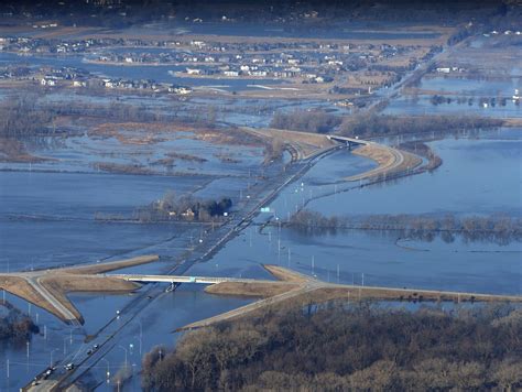 Missouri River Floods Causing Many Midwest Resident To Evacuate
