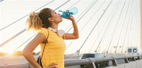Hydrate Hydrate Hydrate The Best Waterbottles To Quench Your Thirst