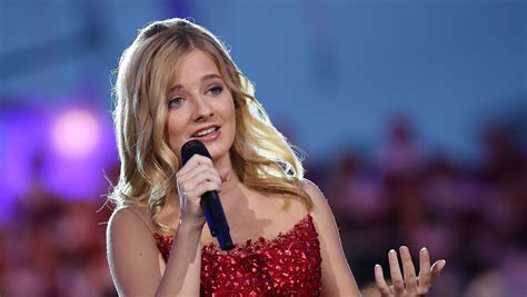 Americas Got Talent Alum Jackie Evancho To Sing National Anthem At