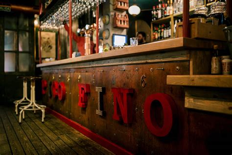 Rosario Varela A Bar With An Outstanding Vintage Design