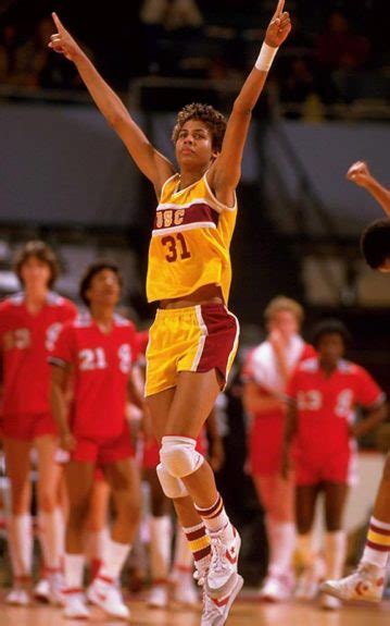 She is neither married nor is in a dating relationship. Top 5 Greatest Women of NCAA Basketball • EBONY