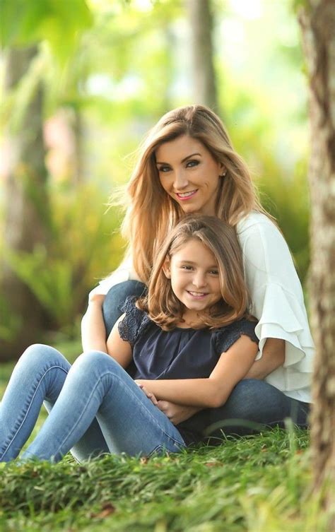 Top 126 Mother Daughter Poses For Pictures Latest Vn