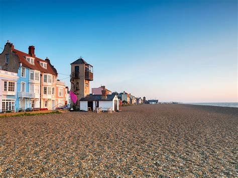 Quaint Seaside Towns To Visit Near London Aldeburgh Beach Seaside